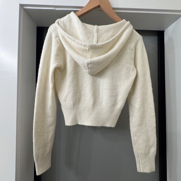 Nordstrom White Sweater Knit Soft Fuzzy Zip-Up Hoodie Cardigan Cream Small - Picture 3 of 3
